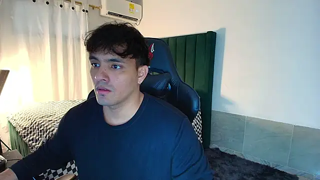 man dur07 online show from December 2025 09:08:01 PM