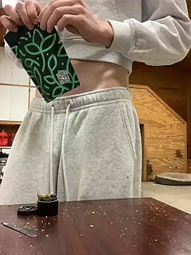 Snapshot of YourFavTwinkie chatting on February 2026 07:02:01 AM YourFavTwinkie online show from February 2026 07:02:01 AM