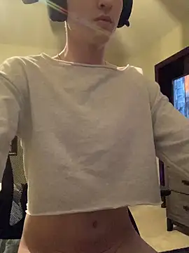 Snapshot of YourFavTwinkie chatting on February 2026 02:15:01 AM YourFavTwinkie online show from February 2026 02:15:01 AM