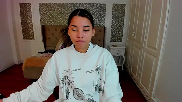 Mayaa ross online show from September 2025 03:54:01 AM