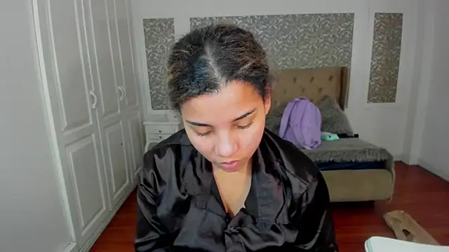 Mayaa ross online show from September 2025 02:06:01 AM