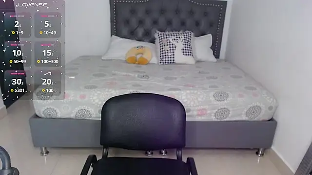 Snapshot of pamela_ chatting on December 2024 02:21:01 AM pamela online show from December 2024 02:21:01 AM