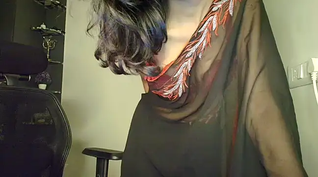 Snapshot of CUTE_princess_143 chatting on January 2025 08:07:02 PM CUTE princess 143 online show from January 2025 08:07:02 PM