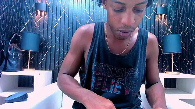 LarryCollin online show from February 2025 10:44:02 AM