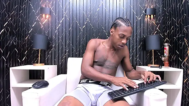 LarryCollin online show from February 2025 09:44:01 AM