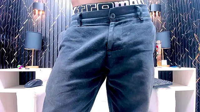 LarryCollin online show from February 2025 06:07:01 AM