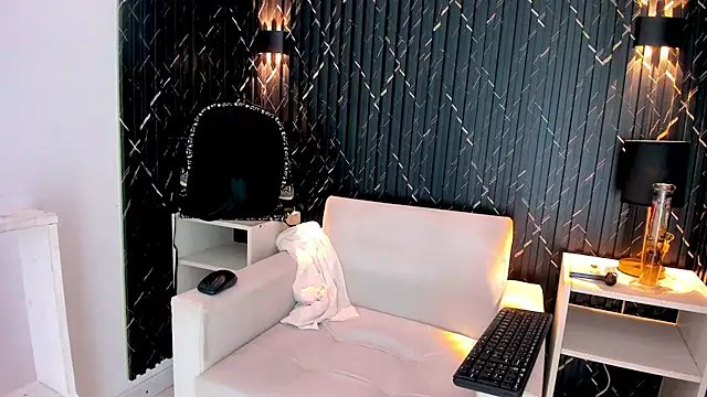 LarryCollin online show from February 2025 07:44:01 AM