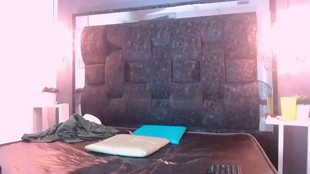 LarryCollin online show from March 2025 06:52:02 AM