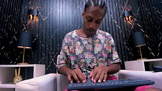 LarryCollin online show from March 2025 10:11:02 AM