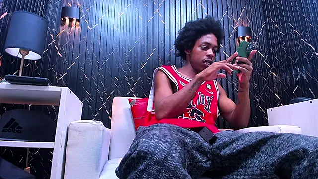 LarryCollin online show from September 2025 04:45:01 AM