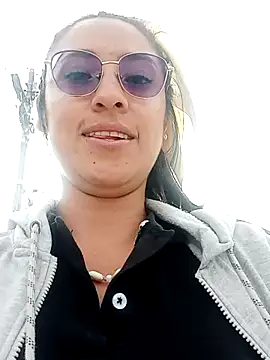 Snapshot of VALERY-03_ chatting on December 2024 08:58:02 PM VALERY-03 online show from December 2024 08:58:02 PM