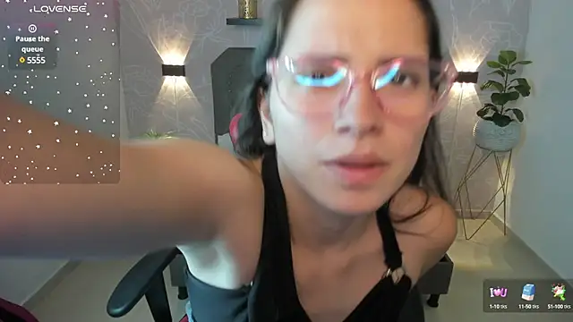 Snapshot of angelica_dymond chatting on December 2024 12:04:01 PM angelica dymond online show from December 2024 12:04:01 PM