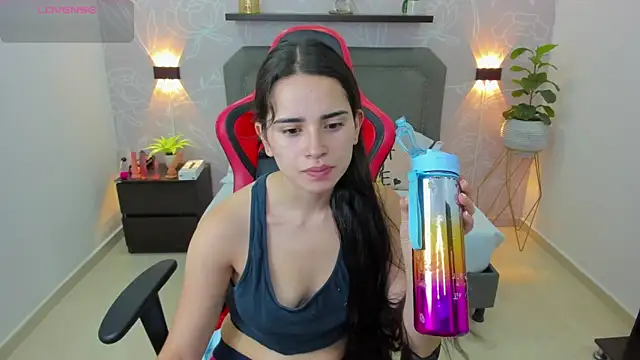 Snapshot of angelica_dymond chatting on February 2025 12:11:01 PM angelica dymond online show from February 2025 12:11:01 PM