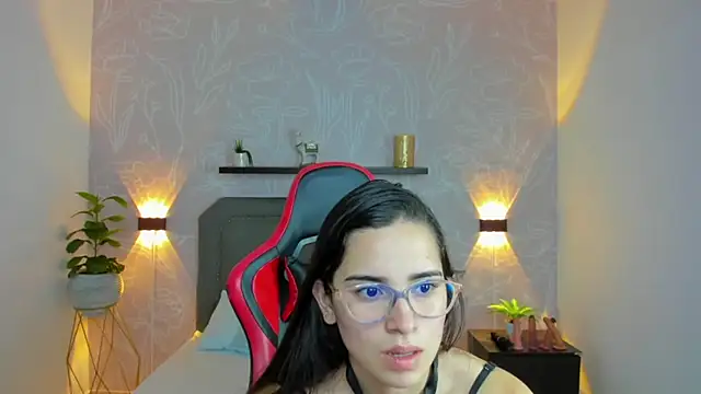 Snapshot of angelica_dymond chatting on February 2025 12:02:02 PM angelica dymond online show from February 2025 12:02:02 PM