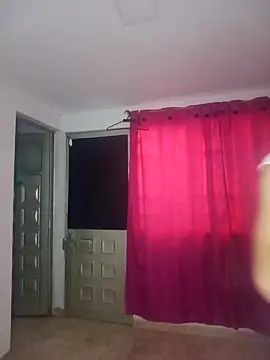 Snapshot of giuliana_andrade chatting on February 2025 12:54:01 PM giuliana andrade online show from February 2025 12:54:01 PM