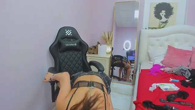 EricaAndPenelopa online show from October 2025 03:07:01 AM