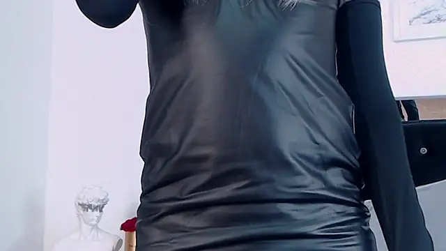 Snapshot of ZikaruRichie chatting on January 2025 10:20:01 AM ZikaruRichie online show from January 2025 10:20:01 AM