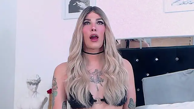 Snapshot of ZikaruRichie chatting on January 2025 11:23:02 AM ZikaruRichie online show from January 2025 11:23:02 AM