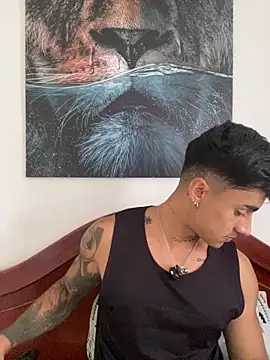 Danifornari online show from November 2025 07:49:02 PM