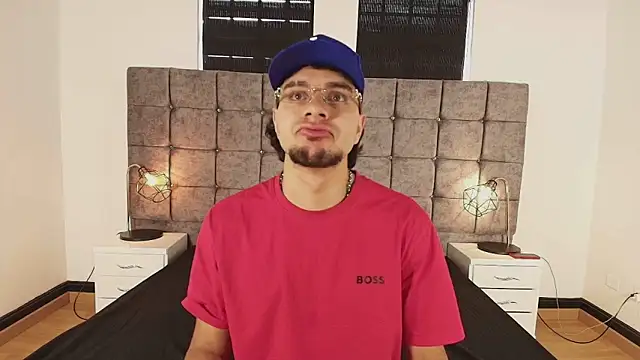 Amadeo Wild online show from March 2025 02:19:02 PM