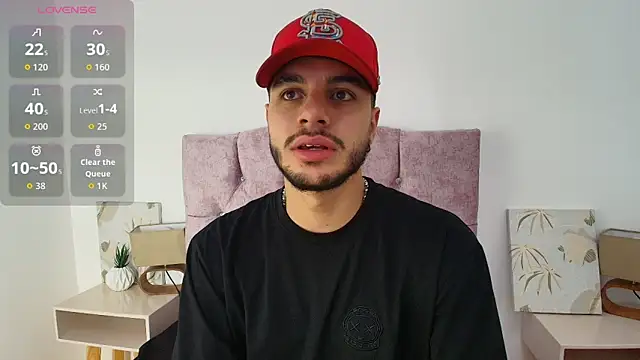 Amadeo Wild online show from October 2025 03:57:02 PM