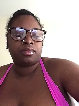 Snapshot of cocodreamxoxo chatting on December 2024 03:22:01 PM cocodreamxoxo online show from December 2024 03:22:01 PM