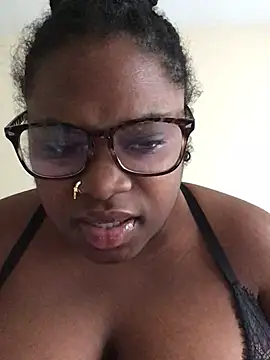 Snapshot of cocodreamxoxo chatting on December 2024 04:11:01 PM cocodreamxoxo online show from December 2024 04:11:01 PM