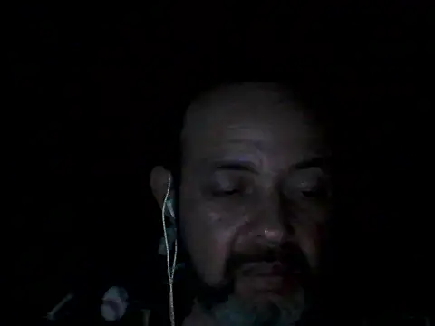 Snapshot of Leocesar37 chatting on September 2025 08:06:02 AM Leocesar37 online show from September 2025 08:06:02 AM
