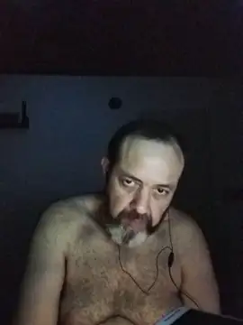 Snapshot of Leocesar37 chatting on October 2025 07:18:02 AM Leocesar37 online show from October 2025 07:18:02 AM