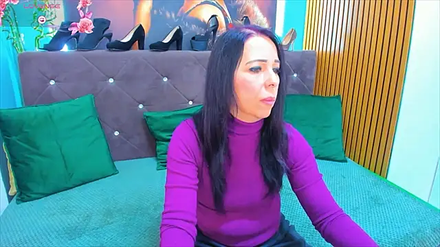 LauraSin online show from February 2026 06:45:01 PM