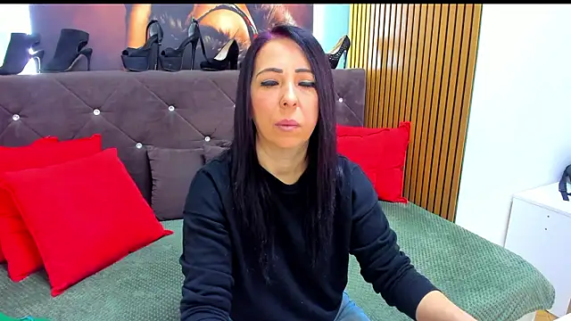 LauraSin online show from March 2026 04:27:02 AM