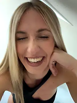 lola tentatiion online show from October 2025 03:34:01 PM