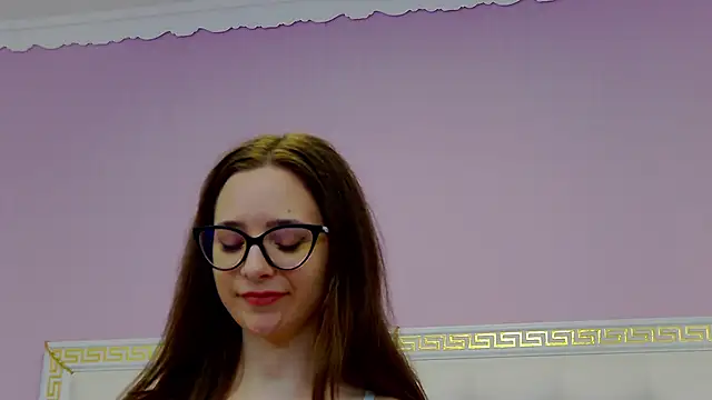 Lenna Paul online show from March 2025 11:05:01 AM