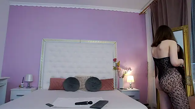 Lenna Paul online show from March 2026 05:15:01 AM