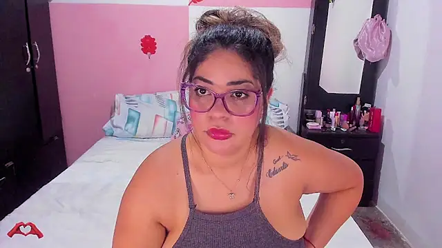 Snapshot of laris_park chatting on October 2025 05:58:02 PM laris park online show from October 2025 05:58:02 PM