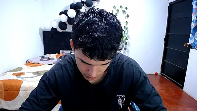 freddy romas online show from November 2025 02:12:02 PM