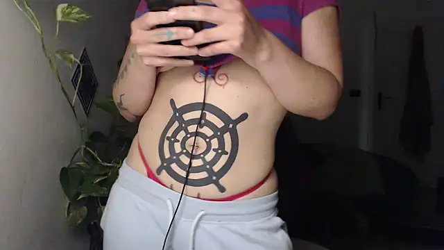 kinkyspirali online show from October 2025 07:54:02 PM