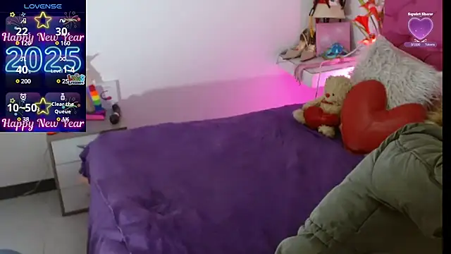 Snapshot of AlexaFontana chatting on January 2025 10:45:01 AM AlexaFontana online show from January 2025 10:45:01 AM