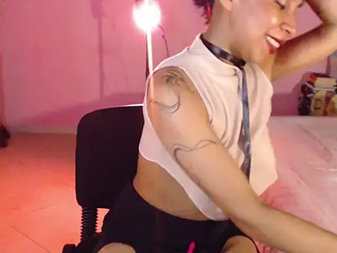 selene gils online show from September 2025 02:55:02 AM