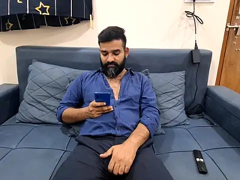 Snapshot of Fun_Guuy chatting on November 2025 11:43:02 AM Fun Guuy online show from November 2025 11:43:02 AM