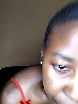 Snapshot of queenbboobs chatting on October 2025 10:34:02 PM queenbboobs online show from October 2025 10:34:02 PM