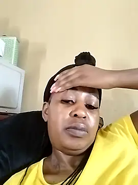 Snapshot of queenbboobs chatting on February 2026 10:47:01 AM queenbboobs online show from February 2026 10:47:01 AM