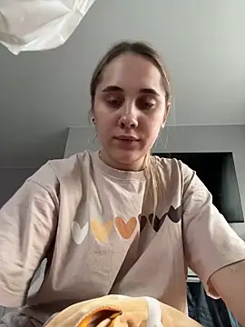 MiaMilas online show from April 2026 02:37:01 PM