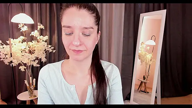 Snapshot of helentasty chatting on February 2025 05:57:02 AM helentasty online show from February 2025 05:57:02 AM