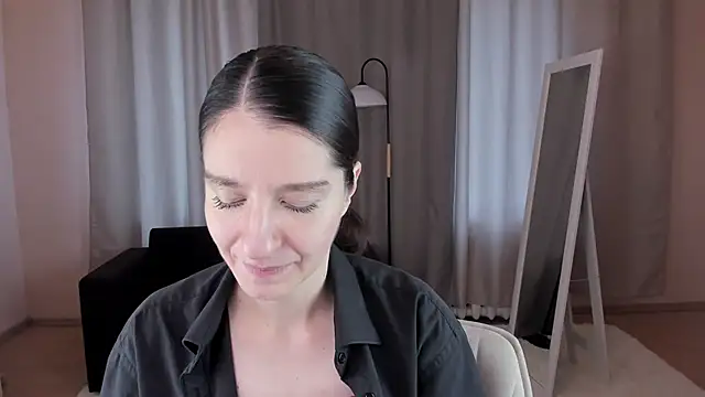 Snapshot of helentasty chatting on September 2025 02:17:01 AM helentasty online show from September 2025 02:17:01 AM