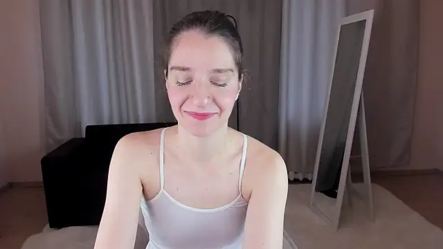 Snapshot of helentasty chatting on September 2025 02:27:02 AM helentasty online show from September 2025 02:27:02 AM