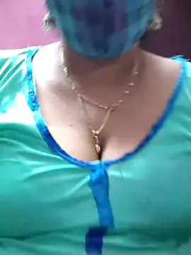 Snapshot of mallu-sumi chatting on January 2025 03:11:02 AM mallu-sumi online show from January 2025 03:11:02 AM
