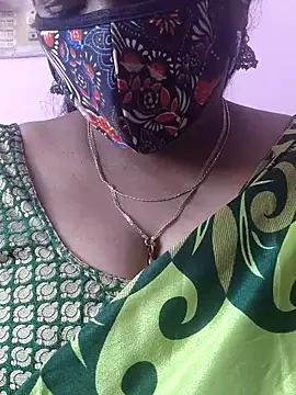 Snapshot of mallu-sumi chatting on October 2025 06:37:02 AM mallu-sumi online show from October 2025 06:37:02 AM