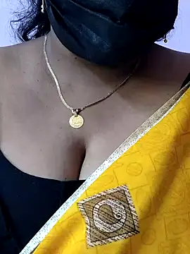 Snapshot of mallu-sumi chatting on February 2026 05:27:02 AM mallu-sumi online show from February 2026 05:27:02 AM