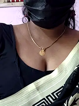 Snapshot of mallu-sumi chatting on February 2026 05:49:01 AM mallu-sumi online show from February 2026 05:49:01 AM